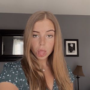 Meet your Posher, Ava